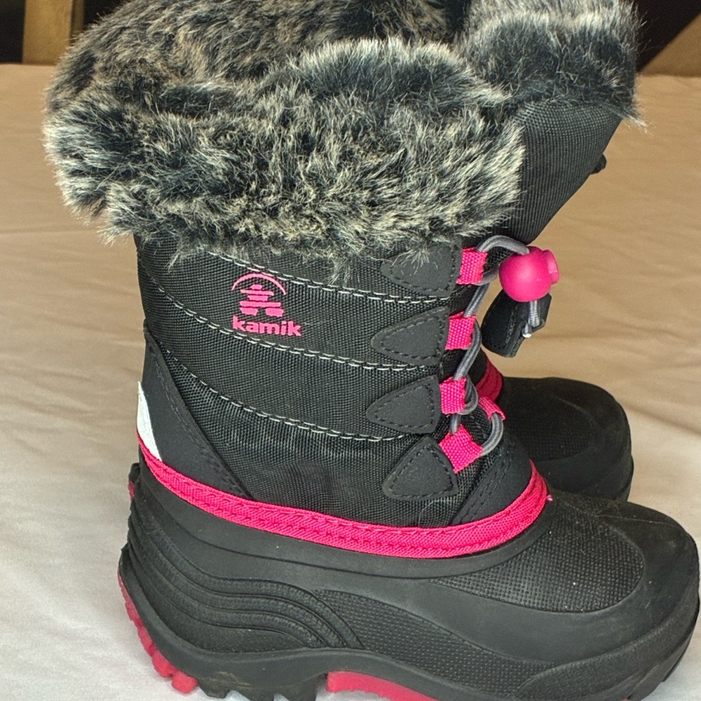 Kamik Kids Snow Boots Size 2 Black Pink Faux Fur Waterproof Winter size 2